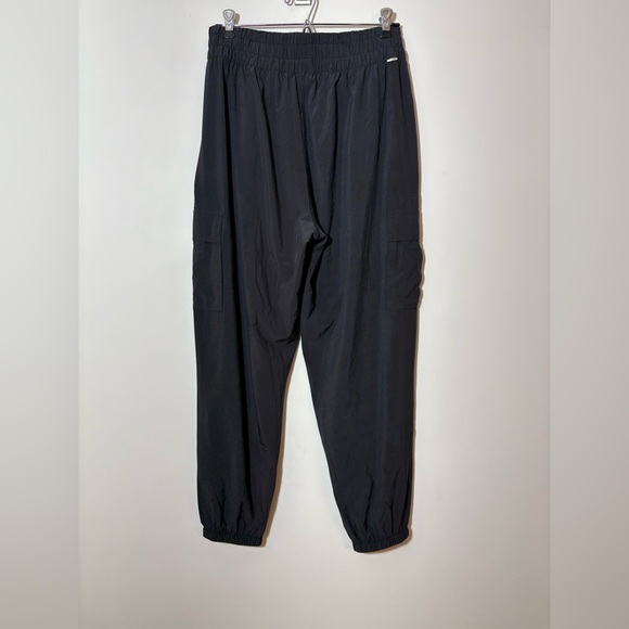 Vuori Women’s Villa Cargo Jogger in Black Size M - Picture 6 of 8